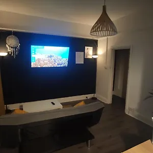 Apartment Beautiful 1 Bedroom, Cardiff